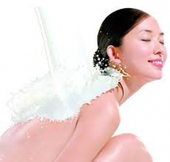 Tại sao không nên sử dụng dịch vụ tắm trắng rẻ tiền? - Thư Giản