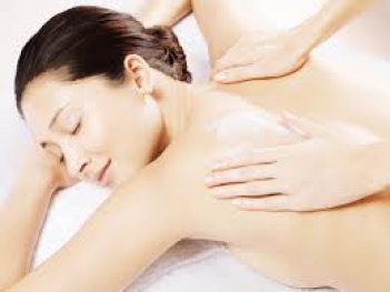 Tắm trắng loại nào an toàn nhất ở Sài Gòn - Thư Giản